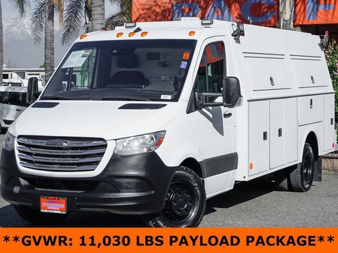 Used 2019 Freightliner Sprinter 3500 image 4