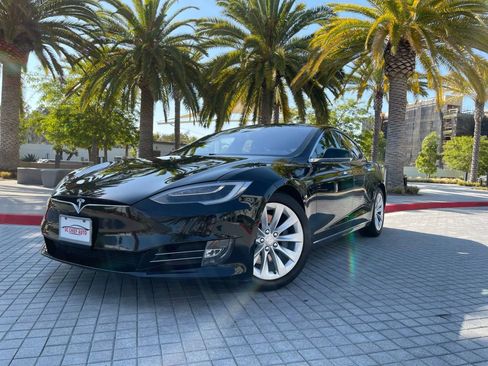 Used 2017 Tesla Model S 75 image 6