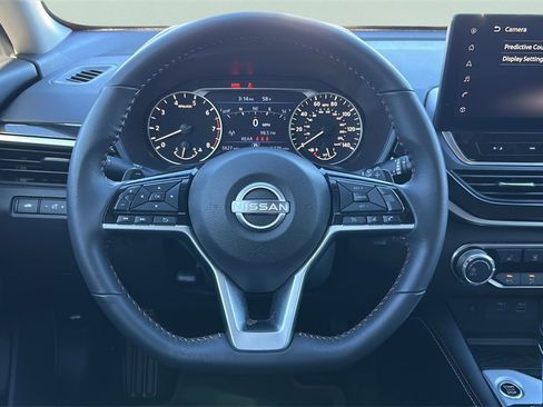 Used 2024 Nissan Altima 2.5 SR w/ SR Premium Package image 16