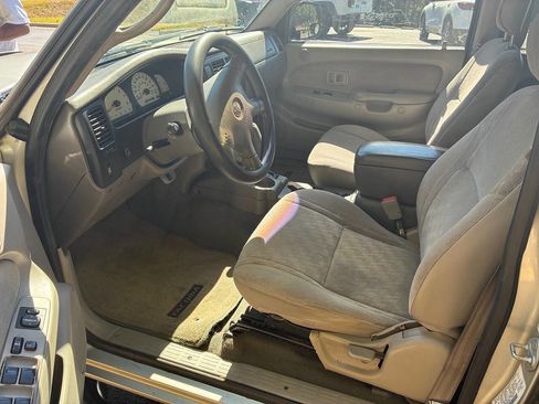 Used 2003 Toyota Tacoma PreRunner image 4