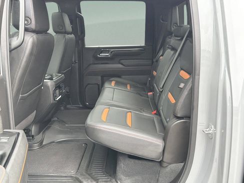 Used 2025 GMC Sierra 2500 AT4 image 24