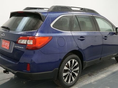 Used 2015 Subaru Outback 2.5i Limited image 9