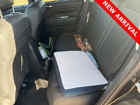 Used 2014 Jeep Compass Latitude image 14