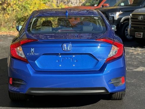 Used 2018 Honda Civic EX image 6