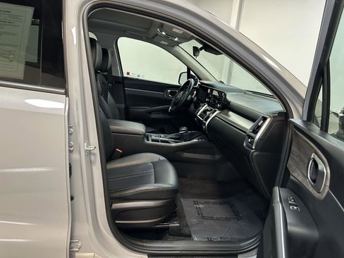 Used 2022 Kia Sorento X-Line EX image 38