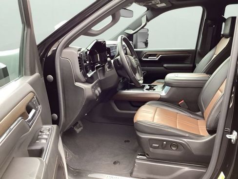 Used 2024 Chevrolet Silverado 2500 High Country AWD/4WD image 16