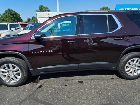 Used 2021 Chevrolet Traverse LT image 4
