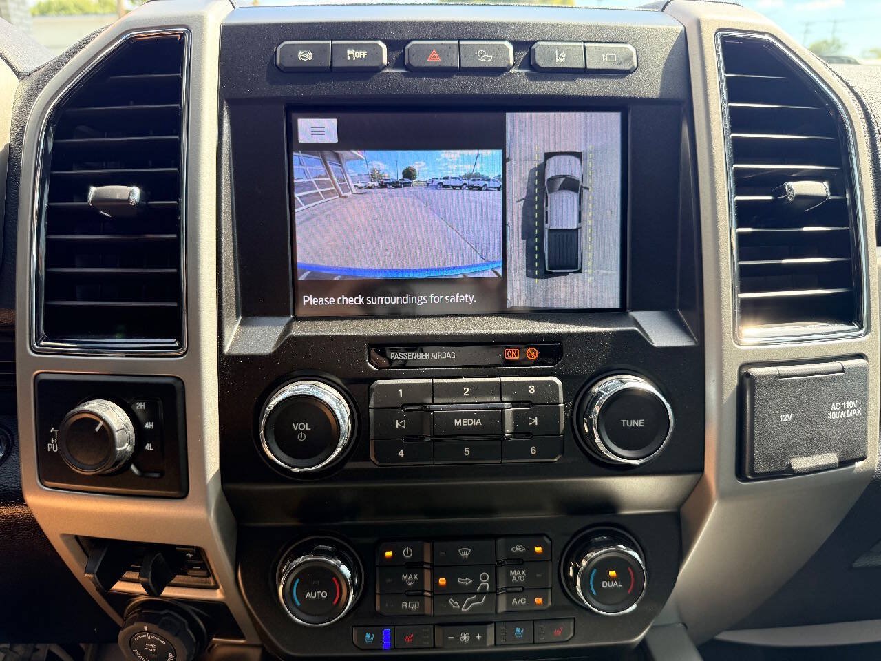Used 2021 Ford F350 Lariat AWD/4WD image 29