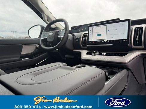 New 2026 Ford Expedition Max Active image 12