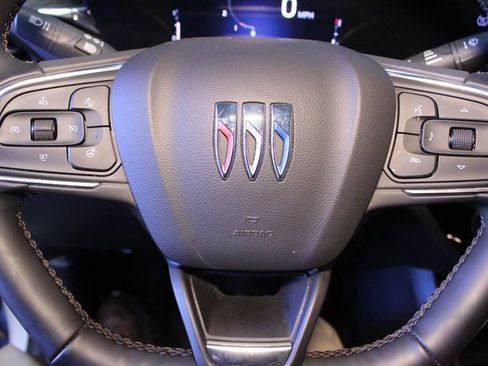 Certified 2025 Buick Envista Sport Touring w/ Convenience II Package image 16