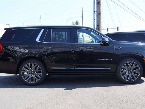 Used 2026 GMC Yukon Denali Ultimate AWD/4WD image 6