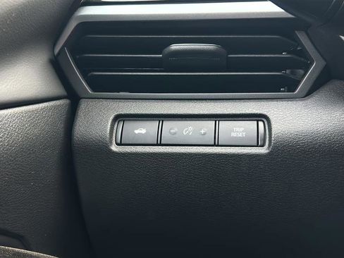 Used 2025 Nissan Altima 2.5 SR w/ SR Premium Package FWD image 28