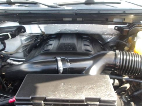 Used 2014 Ford F150 Lariat w/ Equipment Group 501A Mid AWD/4WD image 29