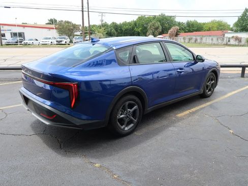 Used 2025 Kia K4 FWD image 3