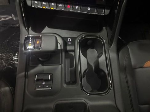Used 2025 GMC Sierra 1500 AT4 w/ AT4 Premium Package AWD/4WD image 30