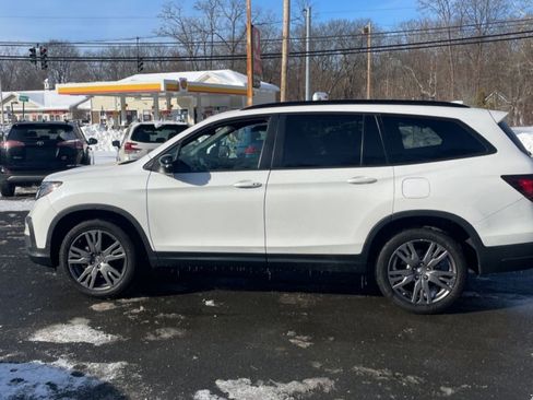 Used 2022 Honda Pilot Sport image 2