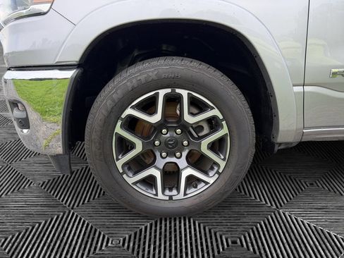 Used 2026 RAM 1500 Laramie AWD/4WD image 15