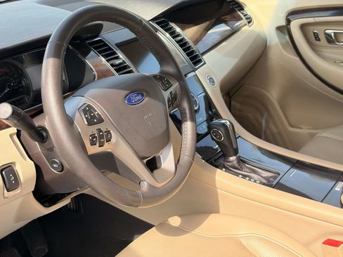 Used 2019 Ford Taurus Limited FWD image 19