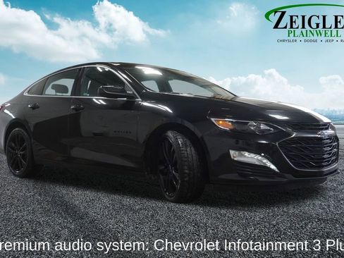 Used 2024 Chevrolet Malibu LT w/ Midnight Edition image 4