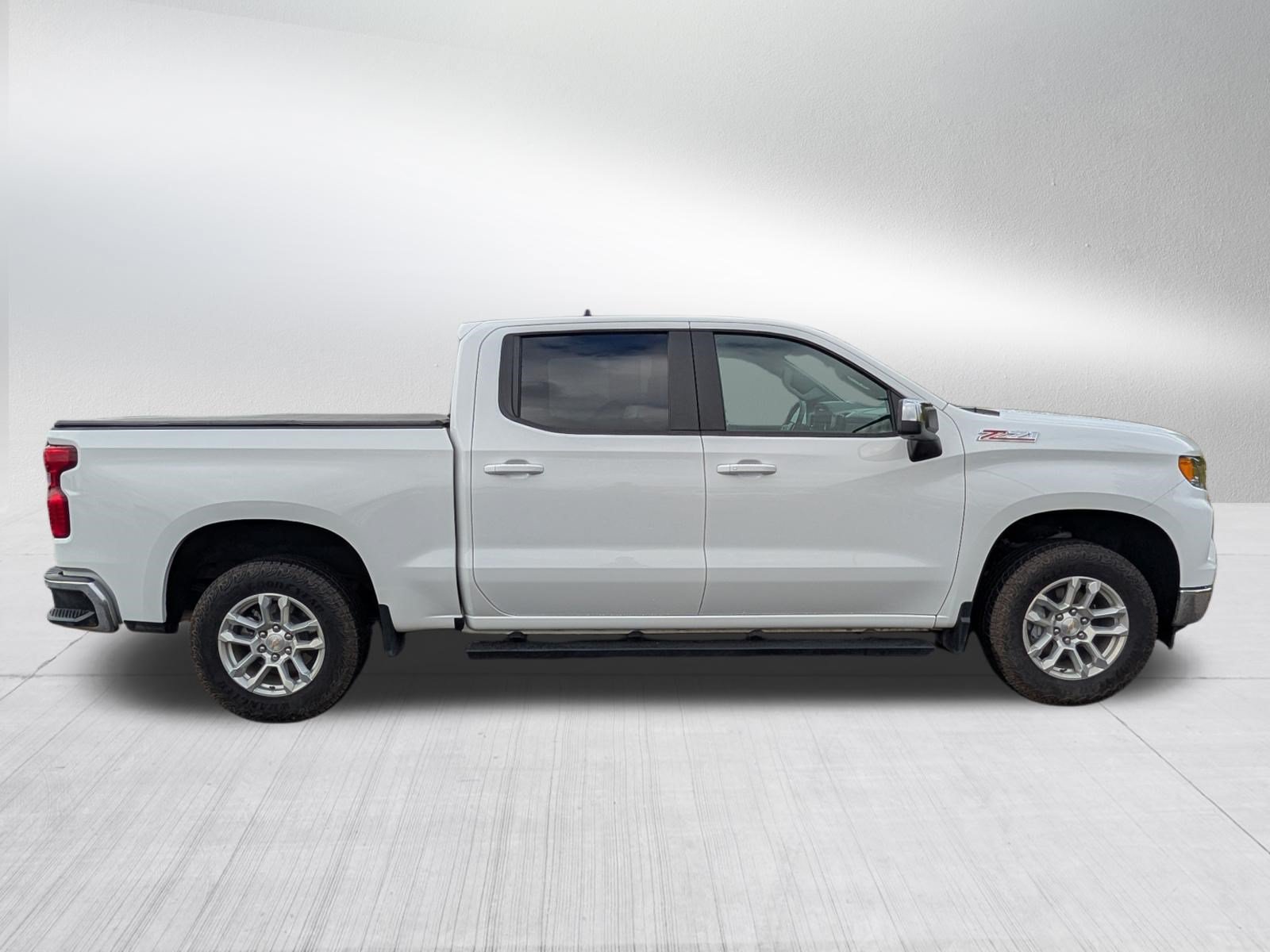 Used 2026 Chevrolet Silverado 1500 LT AWD/4WD image 8