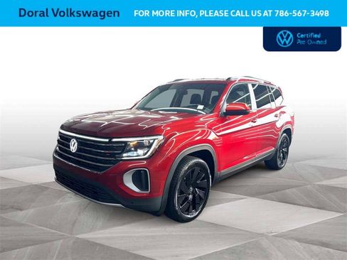Certified 2025 Volkswagen Atlas SE w/ Black Wheel Package image 1