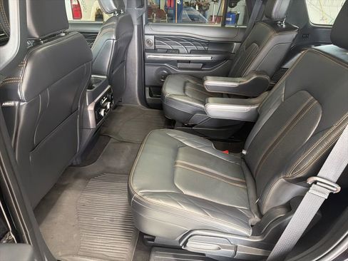 Used 2024 Ford Expedition Platinum AWD/4WD image 27