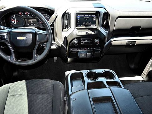 Used 2020 Chevrolet Silverado 1500 Custom w/ Custom Value Package RWD image 13