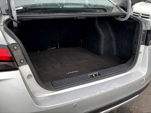 Used 2023 Nissan Versa SV FWD image 18