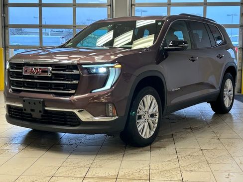 Used 2024 GMC Acadia Elevation image 3