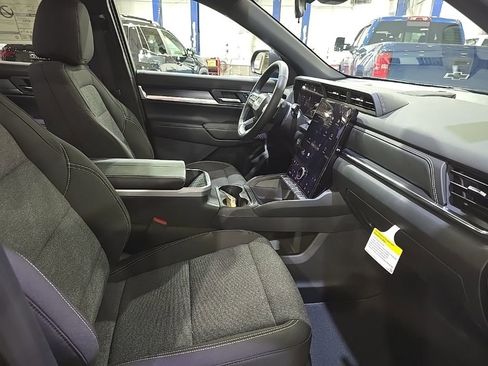 New 2026 GMC Terrain Elevation FWD image 10