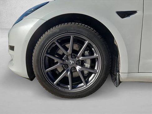 Used 2019 Tesla Model 3 Long Range image 26