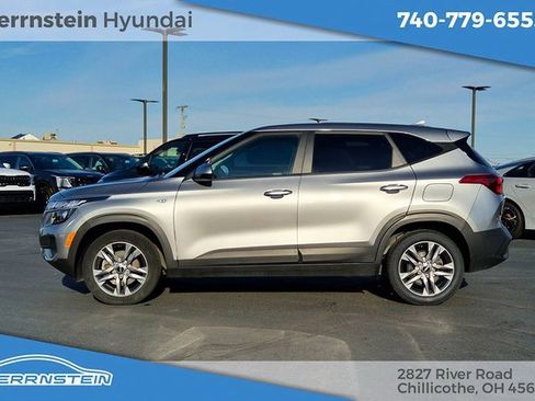 Used 2023 Kia Seltos LX image 4