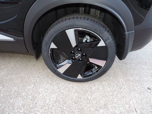 New 2026 Nissan Kicks SR w/ Illumination Package image 12