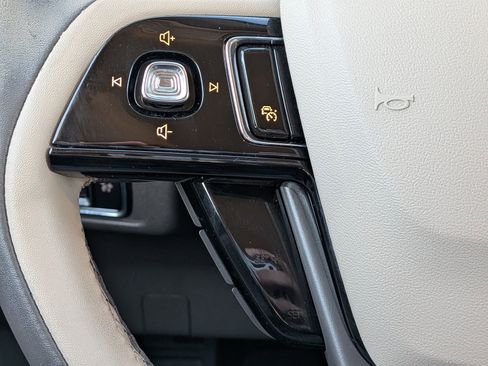 Certified 2023 Lincoln Corsair FWD w/ Equipment Group 101A image 30