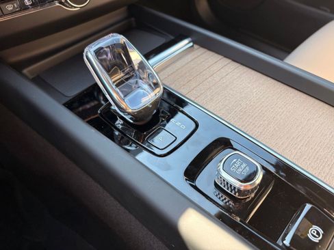 New 2026 Volvo XC60 B5 Plus w/ Climate Package image 18