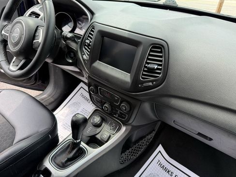 Used 2019 Jeep Compass Latitude AWD/4WD image 20