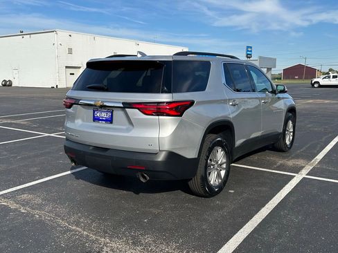 Used 2022 Chevrolet Traverse LT image 7