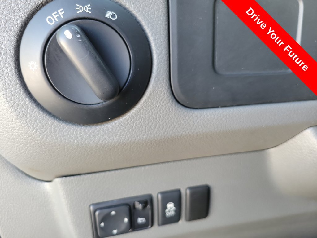 Used 2018 Nissan NV 2500 SL w/ Navigation Package RWD image 16