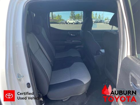 Certified 2022 Toyota Tacoma TRD Off-Road w/ Technology Package AWD/4WD image 21