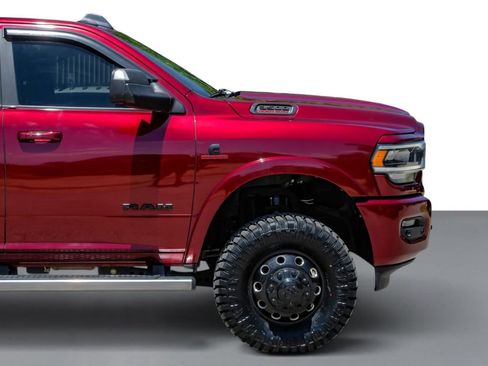 Used 2022 RAM 3500 Laramie AWD/4WD image 7