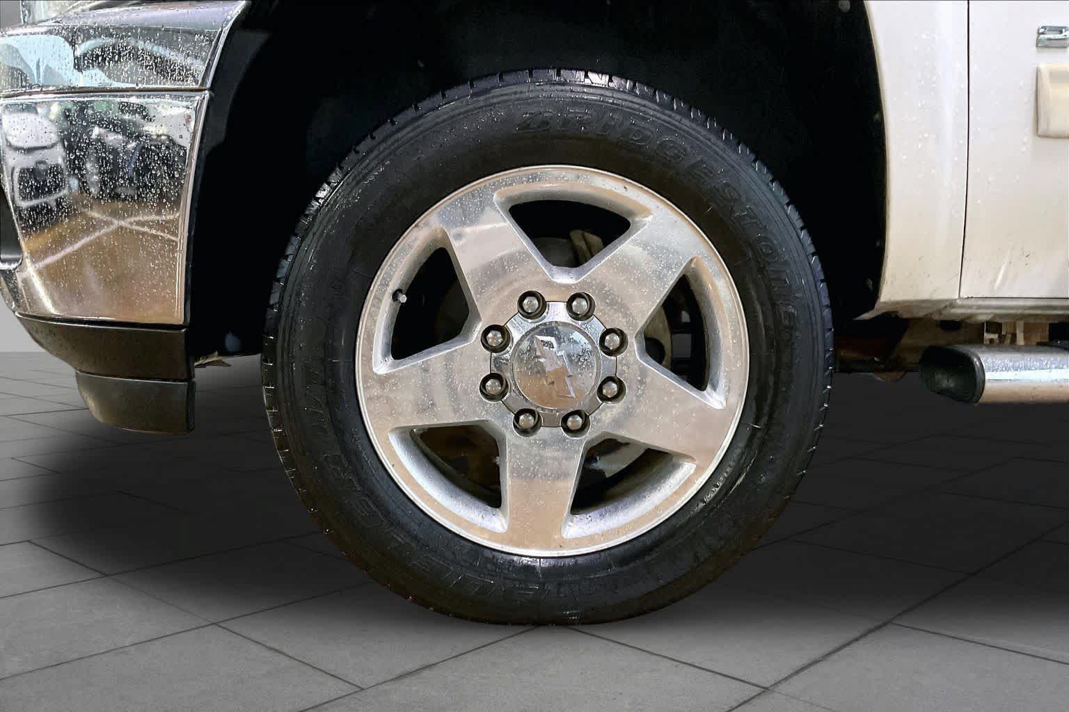 Used 2012 Chevrolet Silverado 2500 LTZ w/ LTZ Plus Package AWD/4WD image 11