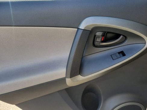 Used 2011 Toyota RAV4 Base image 7