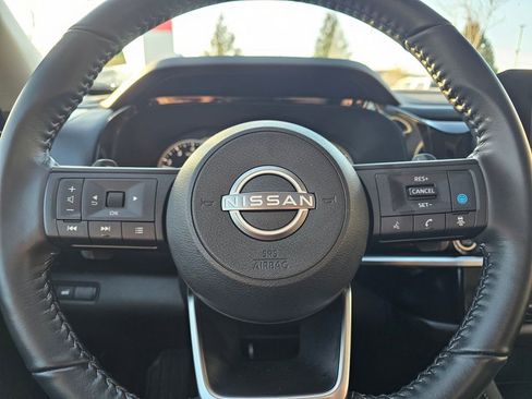 Certified 2024 Nissan Pathfinder SV w/ SV Premium Package image 19