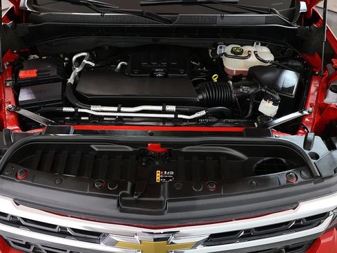 Used 2023 Chevrolet Silverado 1500 LT AWD/4WD image 36