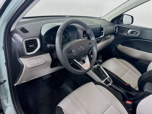 Certified 2026 Hyundai Venue SEL image 9