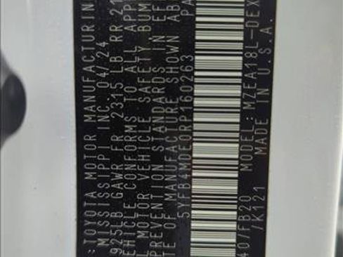 Used 2024 Toyota Corolla LE image 21