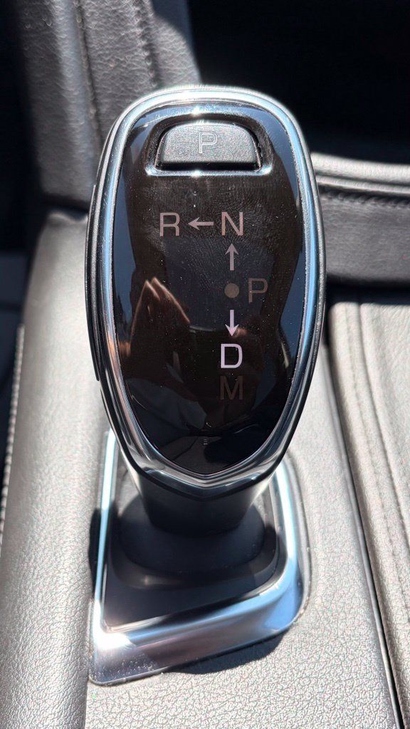 Used 2018 Cadillac XT5 Premium Luxury AWD/4WD image 14