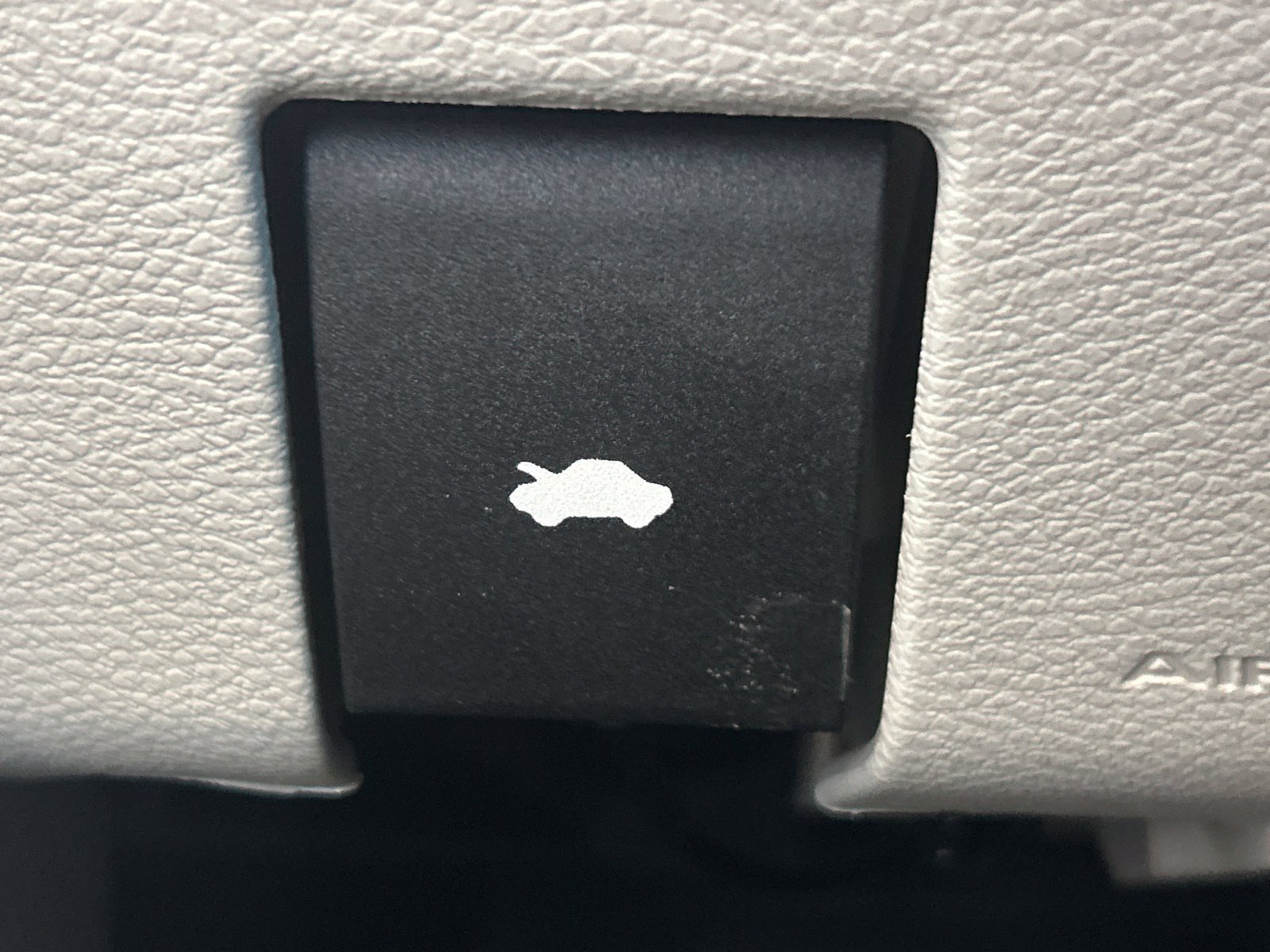 Used 2024 Chrysler Pacifica Touring-L FWD image 19