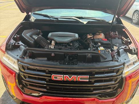 Used 2021 GMC Acadia SLE w/ Driver Convenience Package FWD image 11