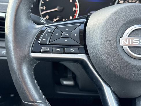 Used 2023 Nissan Altima 2.5 SV w/ SV Premium Package image 15